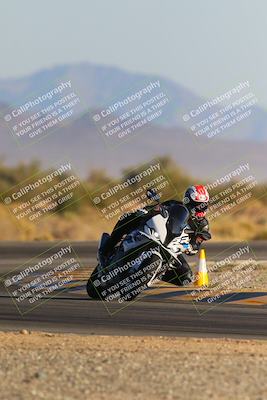 media/Dec-09-2023-SoCal Trackdays (Sat) [[76a8ac2686]]/Turn 15 Set 1 (230pm)/